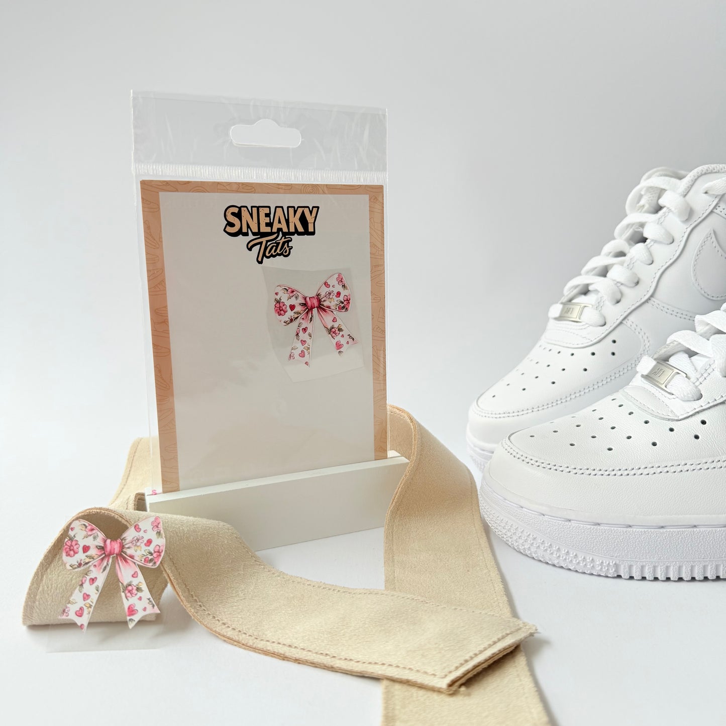 Sneakytats "Blumenschleife 0009"