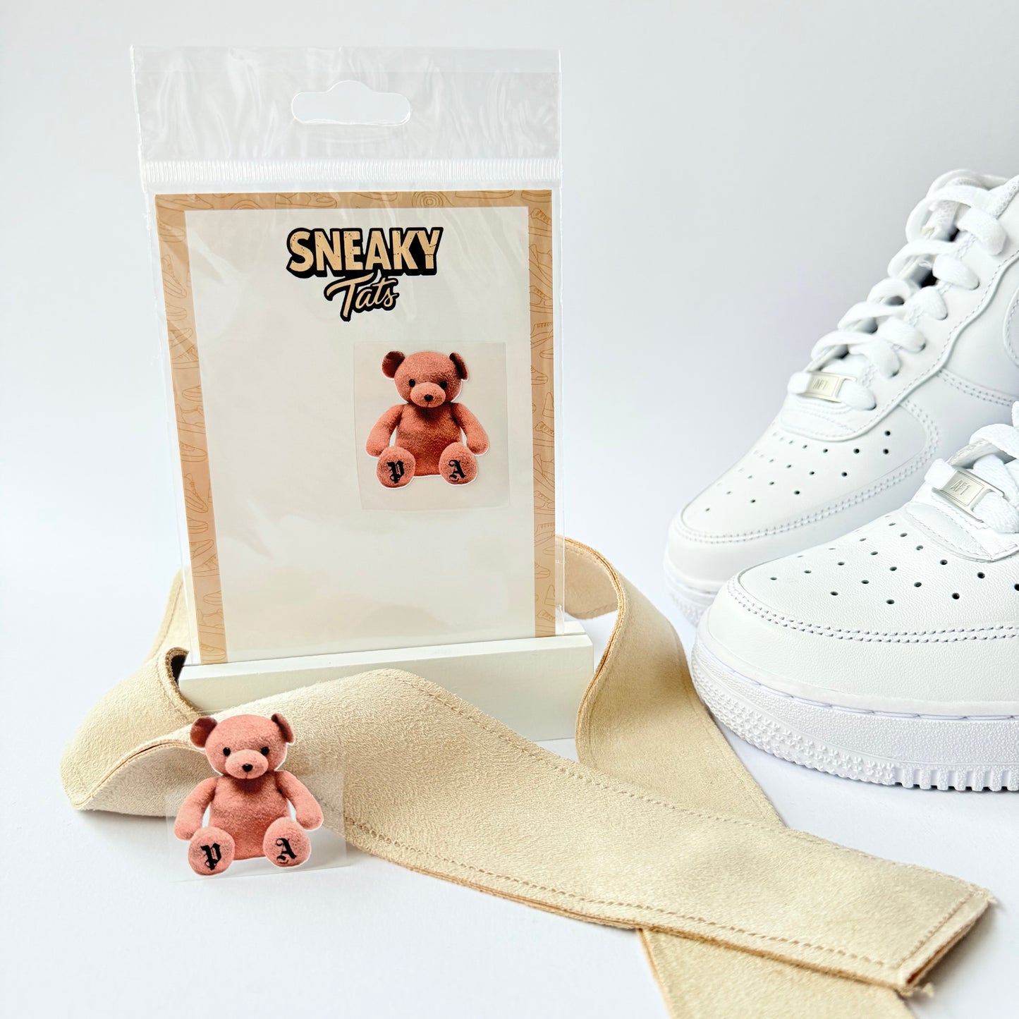 Sneakytats "Teddy 0017"