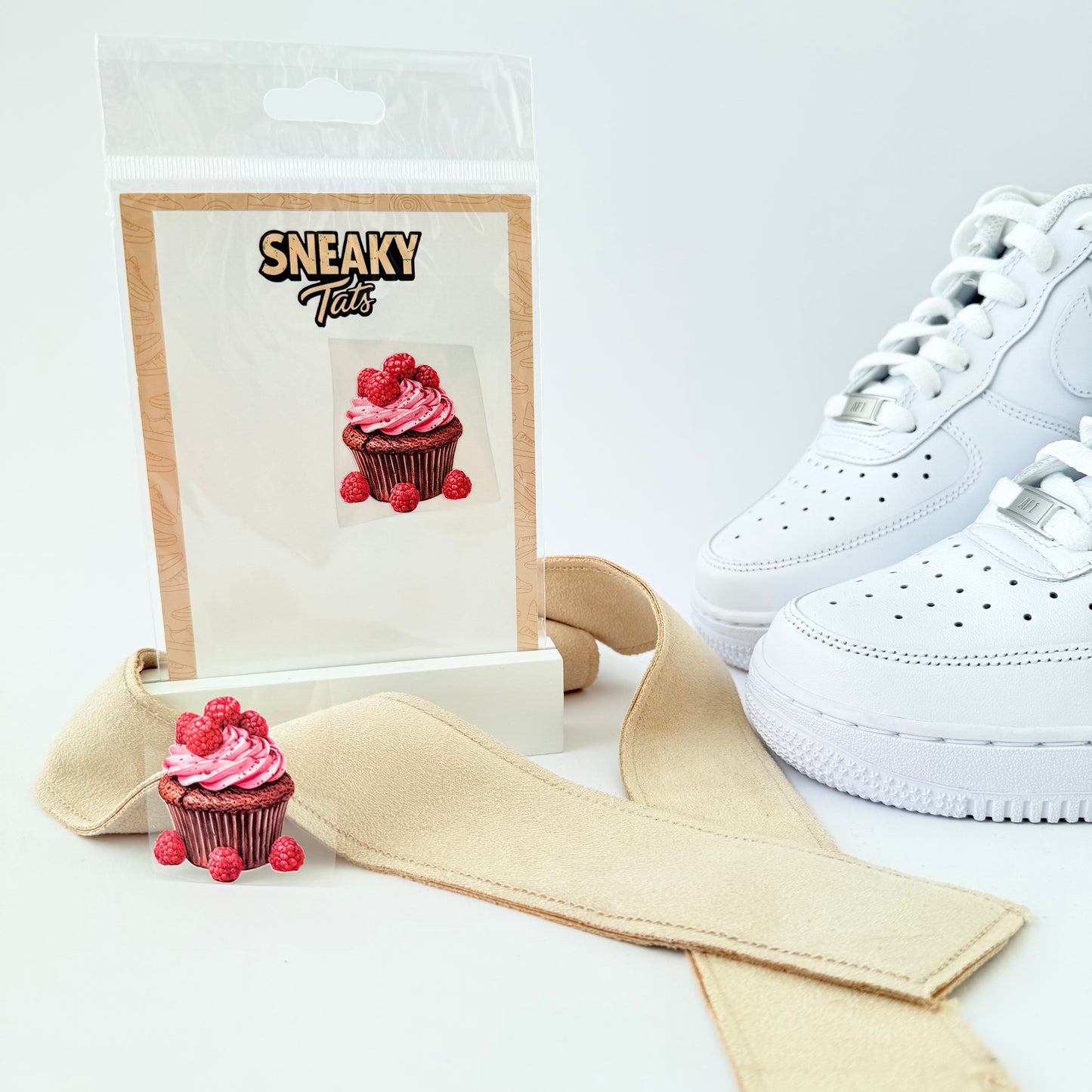 Sneakytats "Muffin mit Himbeeren 0100"