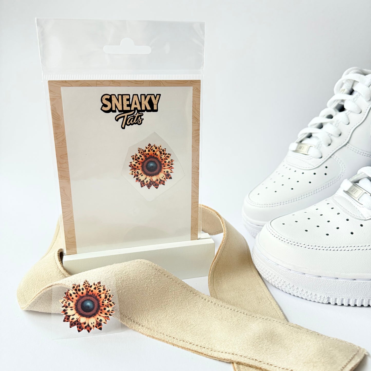 Sneakytats "Tiger Blumen 0182"