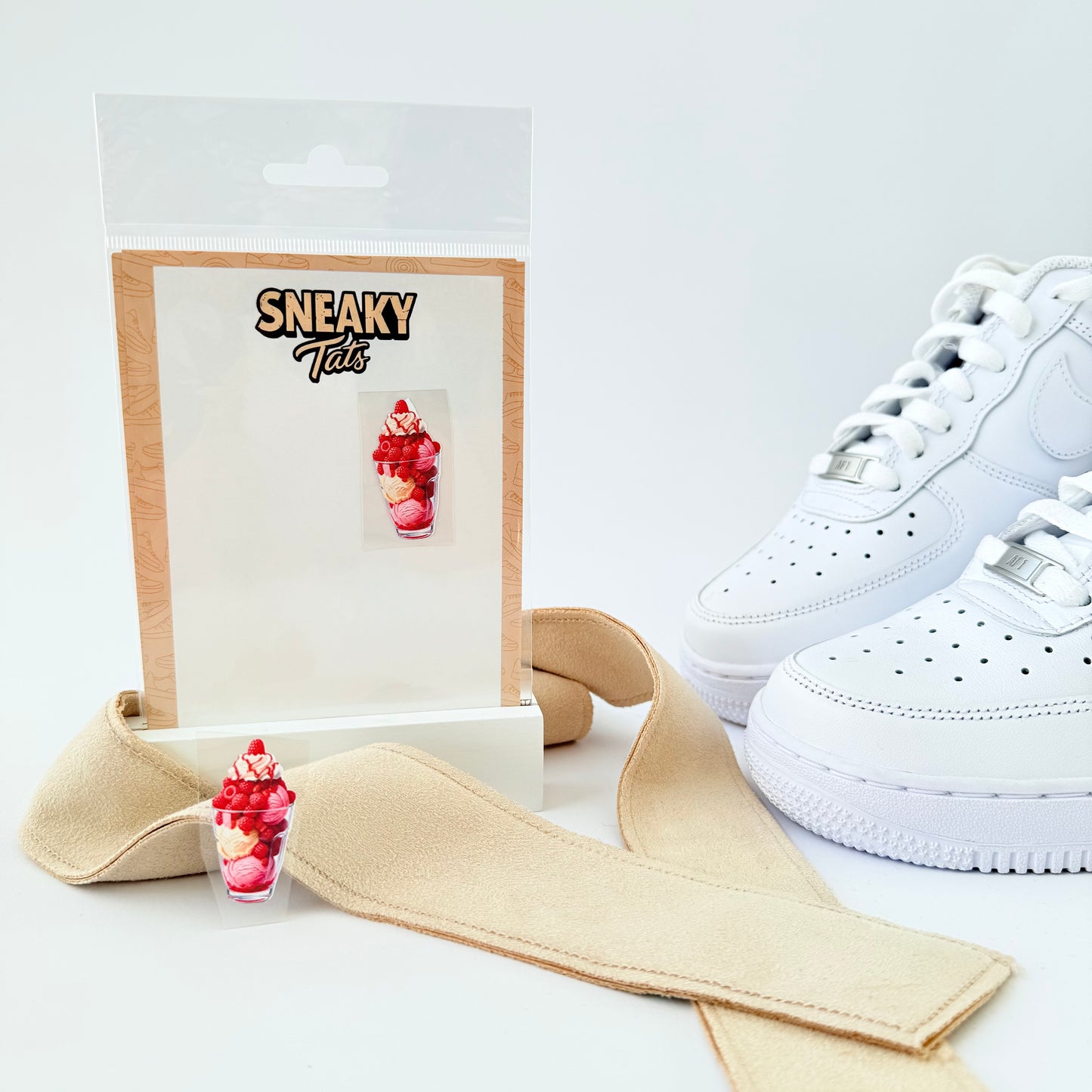 Sneakytats "Eisbecher mit Himbeeren 0187"