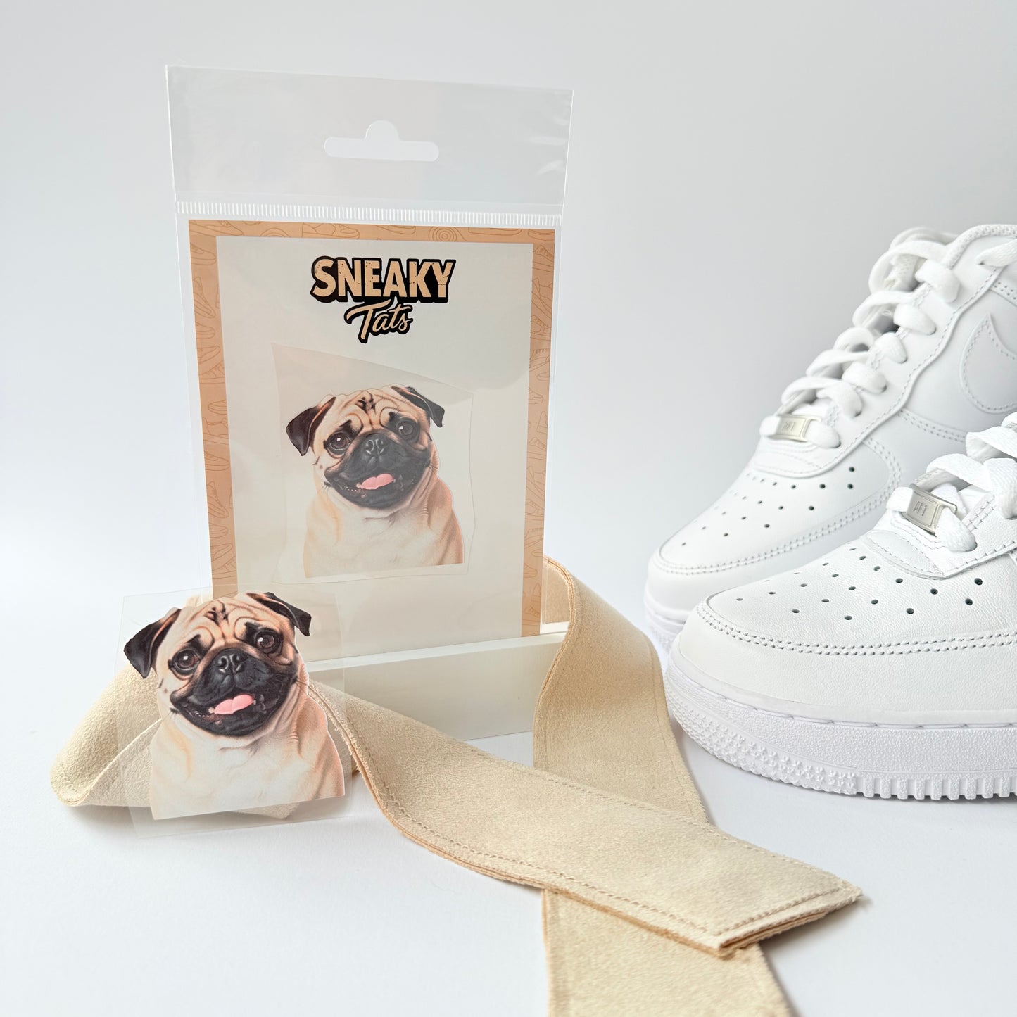 Sneakytats "Mops 0209"