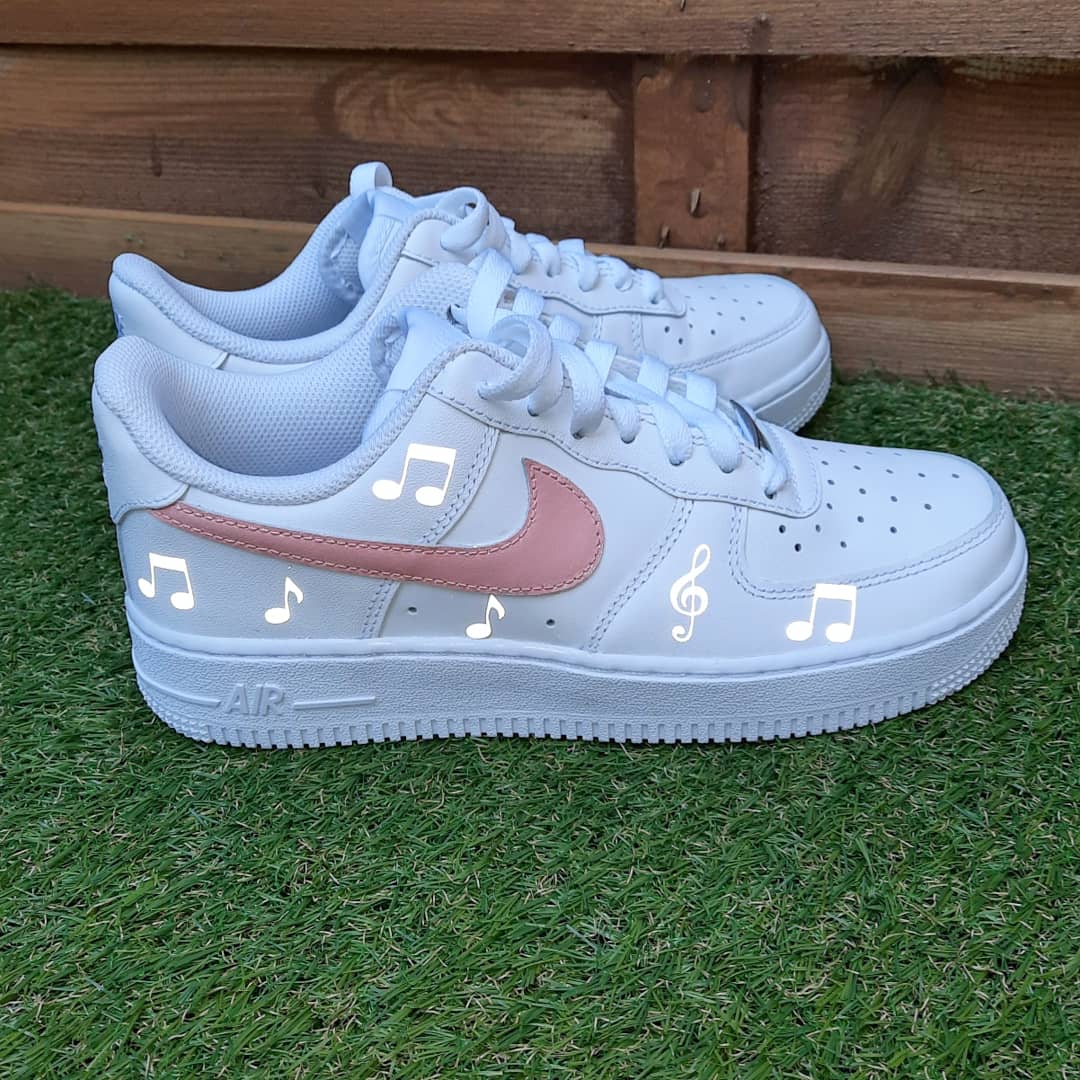 Air Force 1 "Musik pink Reflective"